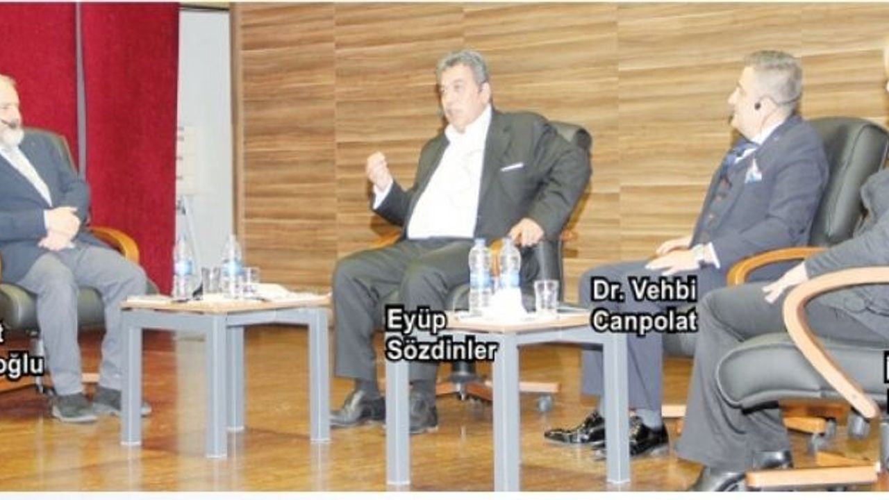 Sanayiciler ‘Girişimcilik Paneli’nde velilere tekstil sektörünü anlattılar