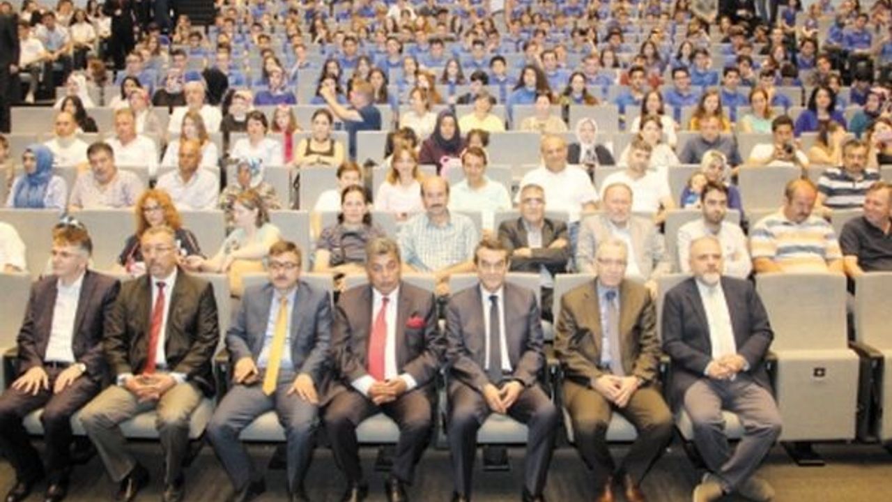 Özel ÇOSB Mesleki ve Teknik Anadolu Lisesi’nde mezuniyet heyecanı