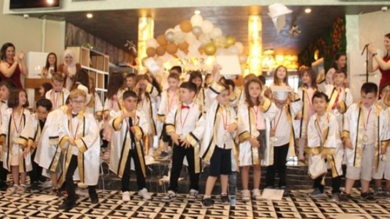 Özel ÇOSB Kreş ve Gündüz Bakımevi’nde coşkulu mezuniyet töreni