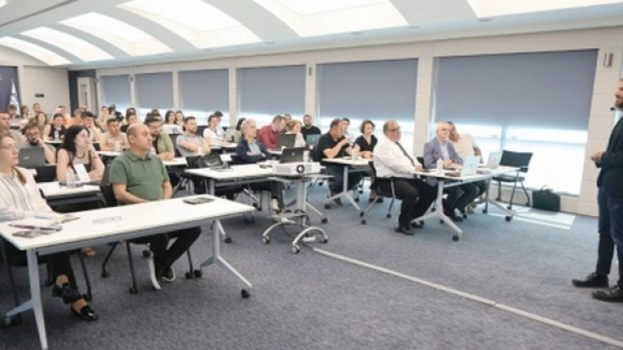 Çerkezköy OSB’de "Prompt Engineering" Eğitimi Yoğun İlgi Gördü