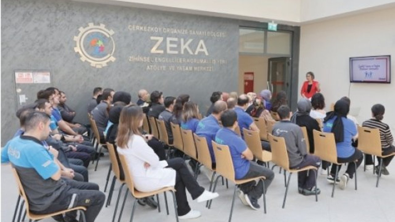 ZEKA’da özel bireylere ve ailelerine Sağlıklı Beslenme Semineri verildi