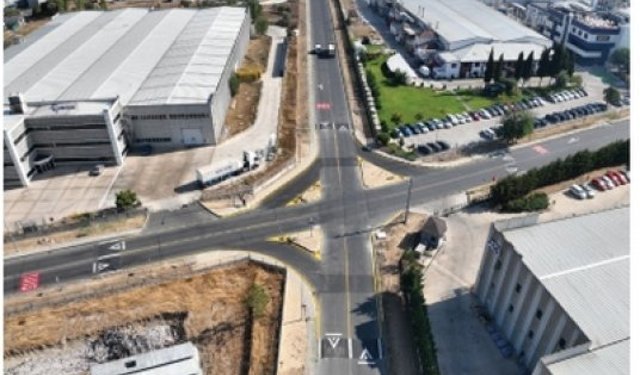 Kavşak düzenleme çalışmaları sürüyor